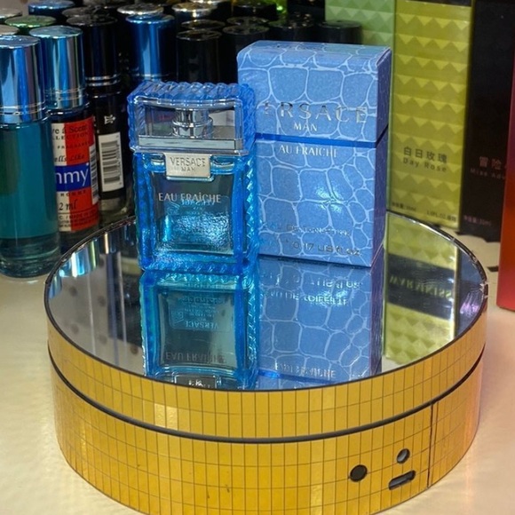 Versace Man Eau Fraiche by Gianni Versace - 5ml - Picture 3 of 4